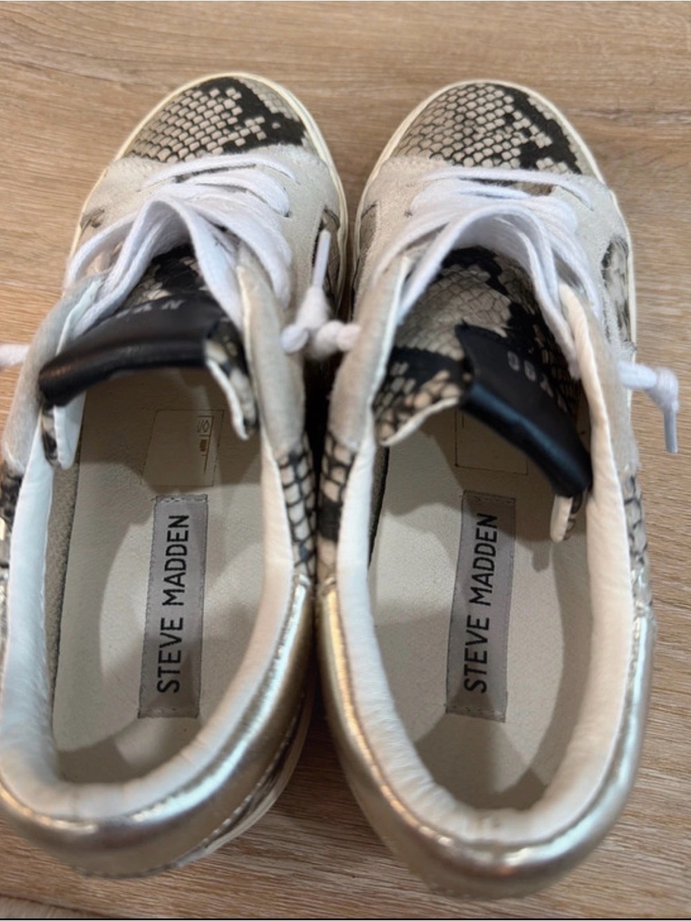 Steve Madden White & Black Snake-Print Low-Top Sneakers - Picture 4 of 4